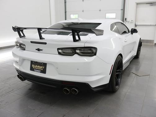 Summit White 2019 Chevrolet Camaro ZL1