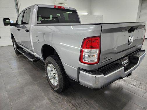 2023 RAM 2500 Big Horn Crew Cab 4x4 6'4' Box