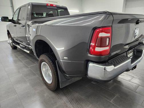 2021 RAM 3500 Big Horn Crew Cab 4x4 8' Box