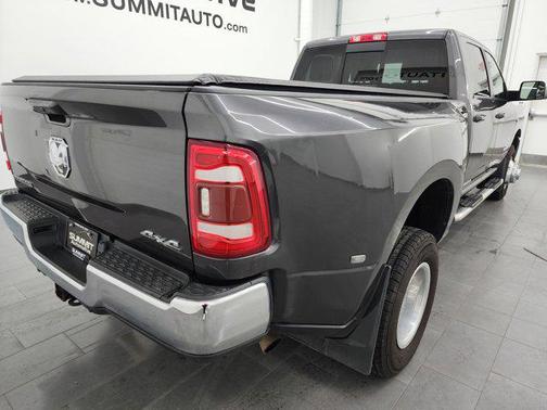 2021 RAM 3500 Big Horn Crew Cab 4x4 8' Box