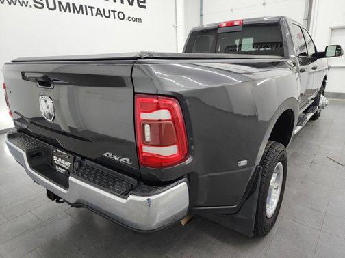 2021 RAM 3500 Big Horn Crew Cab 4x4 8' Box