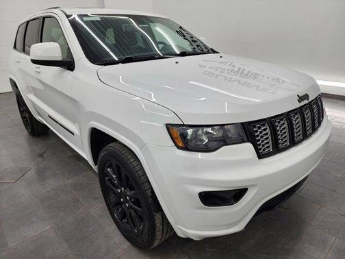 2022 Jeep Grand Cherokee Laredo