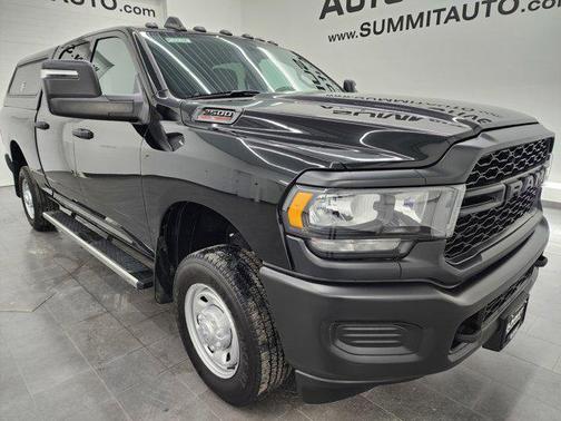 2024 RAM 2500 Tradesman Crew Cab 4x4 6'4' Box