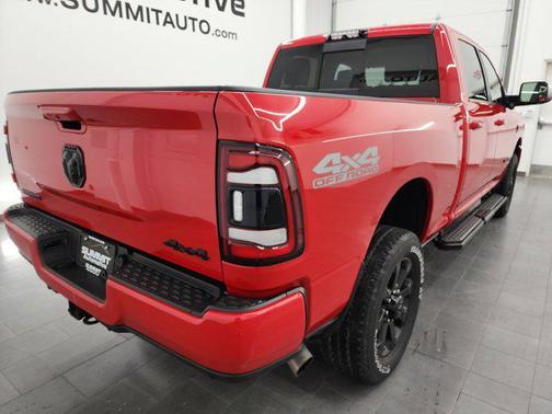 2021 RAM 2500 Big Horn Crew Cab 4x4 6'4' Box
