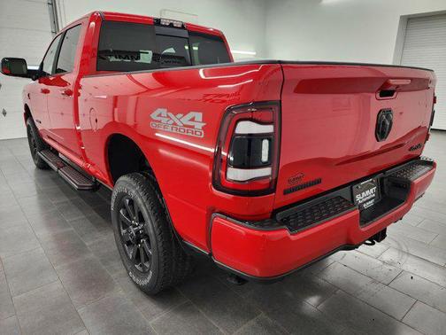 2021 RAM 2500 Big Horn Crew Cab 4x4 6'4' Box