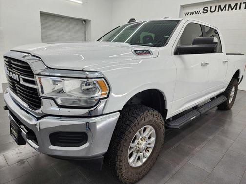 2019 RAM 2500 Big Horn Crew Cab 4x4 6'4' Box