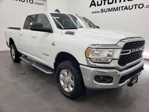 Bright White Clearcoat 2022 RAM 2500 Big Horn Crew Cab 4x4 6'4' Box