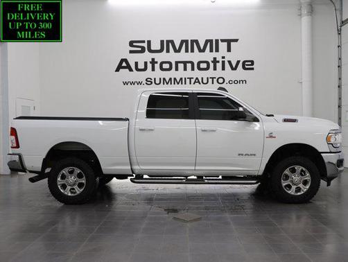 Bright White Clearcoat 2022 RAM 2500 Big Horn Crew Cab 4x4 6'4' Box