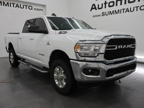 Bright White Clearcoat 2022 RAM 2500 Big Horn Crew Cab 4x4 6'4' Box