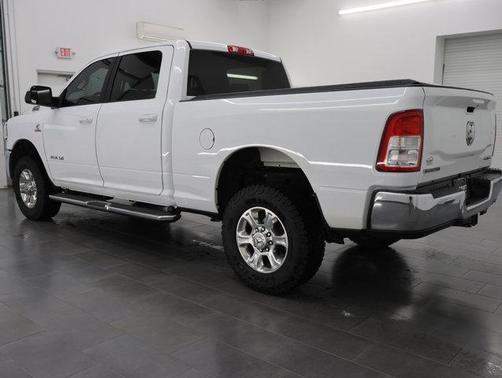 Bright White Clearcoat 2022 RAM 2500 Big Horn Crew Cab 4x4 6'4' Box