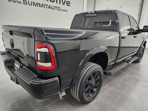 2020 RAM 2500 Laramie Crew Cab 4X4 6'4' Box