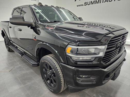 2020 RAM 2500 Laramie Crew Cab 4X4 6'4' Box