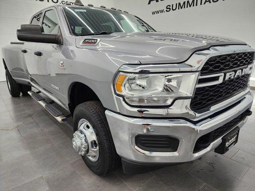 2021 RAM 3500 Tradesman Crew Cab 4x4 8' Box