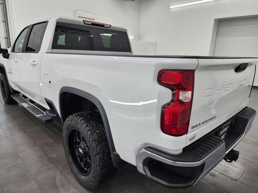 2022 Chevrolet Silverado 2500 LT1 H/D Crew Cab