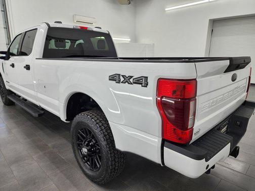 2022 Ford F-350 XLT