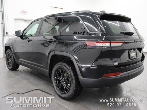 2026 Jeep Grand Cherokee Altitude