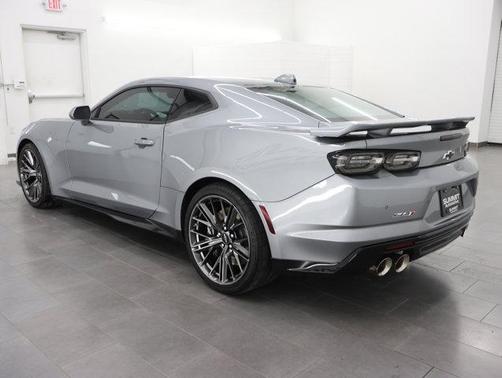 Sharkskin Metallic 2024 Chevrolet Camaro ZL1