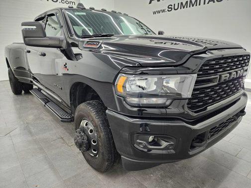 2024 RAM 3500 Big Horn Crew Cab 4x4 8' Box