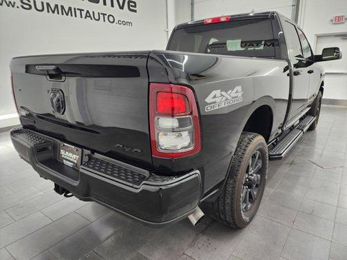 2021 RAM 2500 Big Horn Crew Cab 4x4 6'4' Box