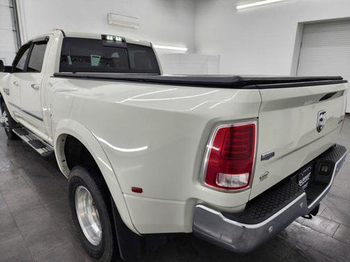 2018 RAM 3500 Laramie Crew Cab 4x4 8' Box