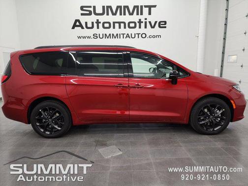 2026 Chrysler Pacifica Limited