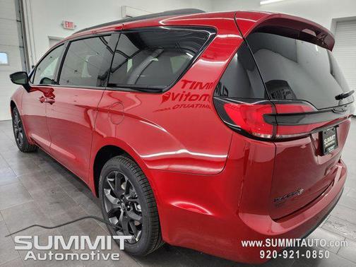 2026 Chrysler Pacifica Limited