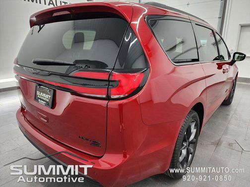 2026 Chrysler Pacifica Limited