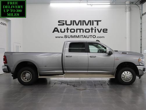 Billet Silver Metallic Clearcoat 2023 RAM 3500 Laramie Crew Cab 4x4 8' Box
