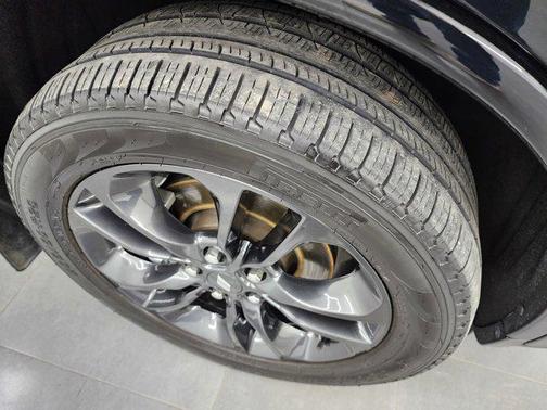 DB Black Clearcoat 2024 Dodge Durango GT Plus