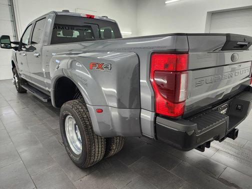 2022 Ford F-350 Lariat