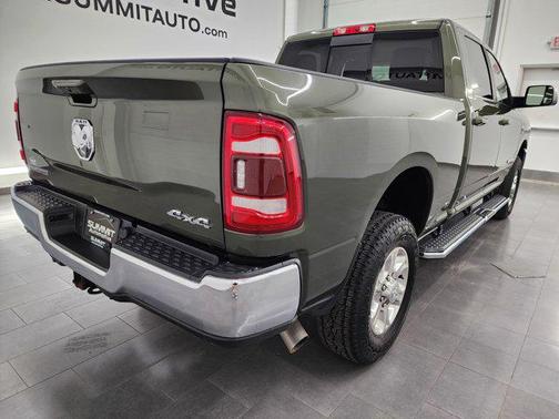 2020 RAM 2500 Big Horn Crew Cab 4X4 6'4' Box