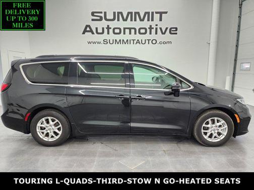 2022 Chrysler Pacifica Touring L