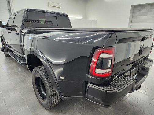 2020 RAM 3500 Laramie Crew Cab 4x4 8' Box