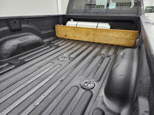 2018 RAM 3500 Laramie Crew Cab 4x4 8' Box