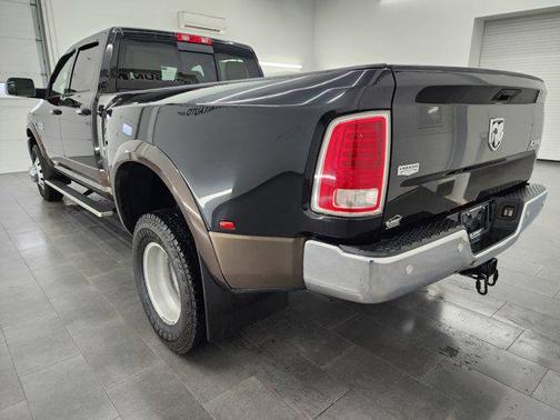 2018 RAM 3500 Laramie Crew Cab 4x4 8' Box