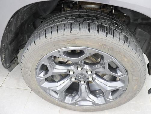 Granite Crystal Metallic Clearcoat 2023 RAM 1500 Limited