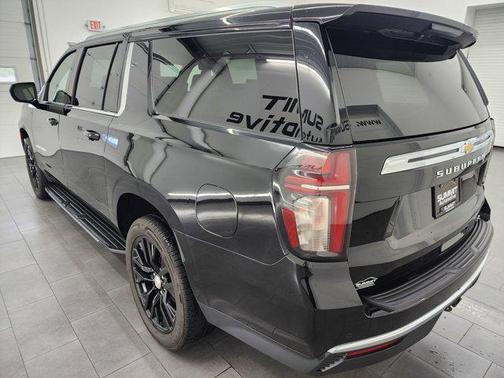2023 Chevrolet Suburban LT