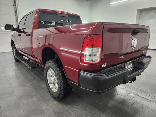 2022 RAM 2500 Tradesman Crew Cab 4x4 6'4' Box