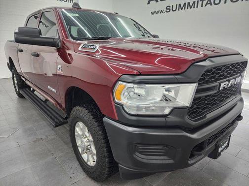 2022 RAM 2500 Tradesman Crew Cab 4x4 6'4' Box