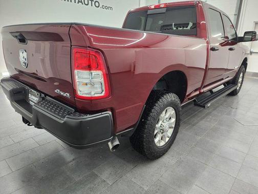 2022 RAM 2500 Tradesman Crew Cab 4x4 6'4' Box