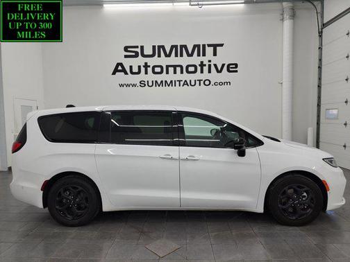 2024 Chrysler Pacifica Hybrid S Appearance Pkg