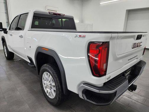 2022 GMC Sierra 2500 SLT