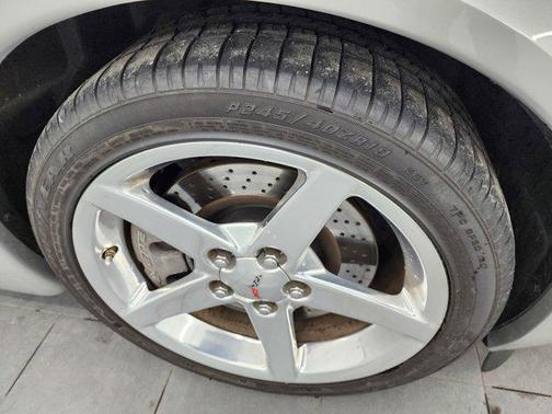 2005 Chevrolet Corvette Base