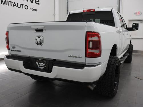 Bright White Clearcoat 2024 RAM 2500 Laramie Crew Cab 4x4 6'4' Box
