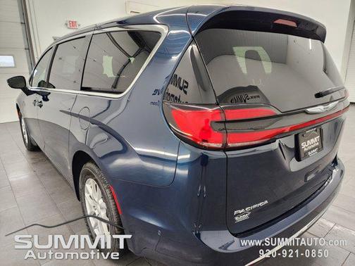 2025 Chrysler Pacifica L