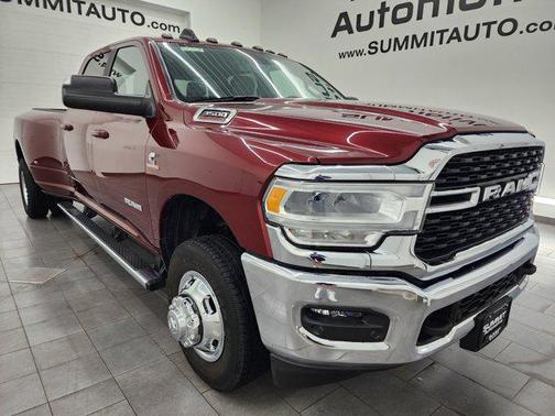 2022 RAM 3500 Big Horn Crew Cab 4x4 8' Box