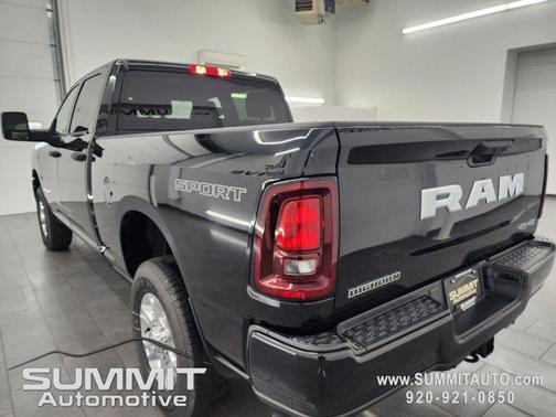 2025 RAM 3500 Big Horn Crew Cab 4x4 6'4' Box