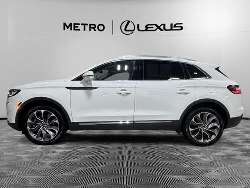 2022 Lincoln Nautilus Reserve