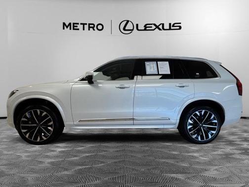 2025 Volvo XC90 B5 Plus 7-Seater