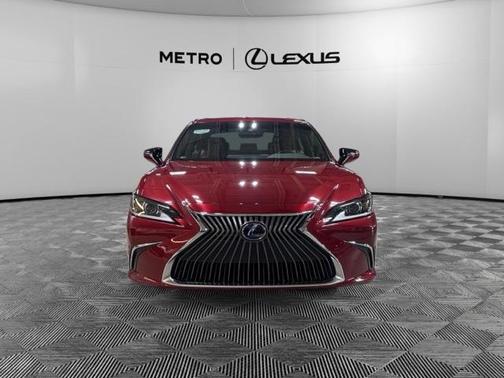 2021 Lexus ES 300h Base